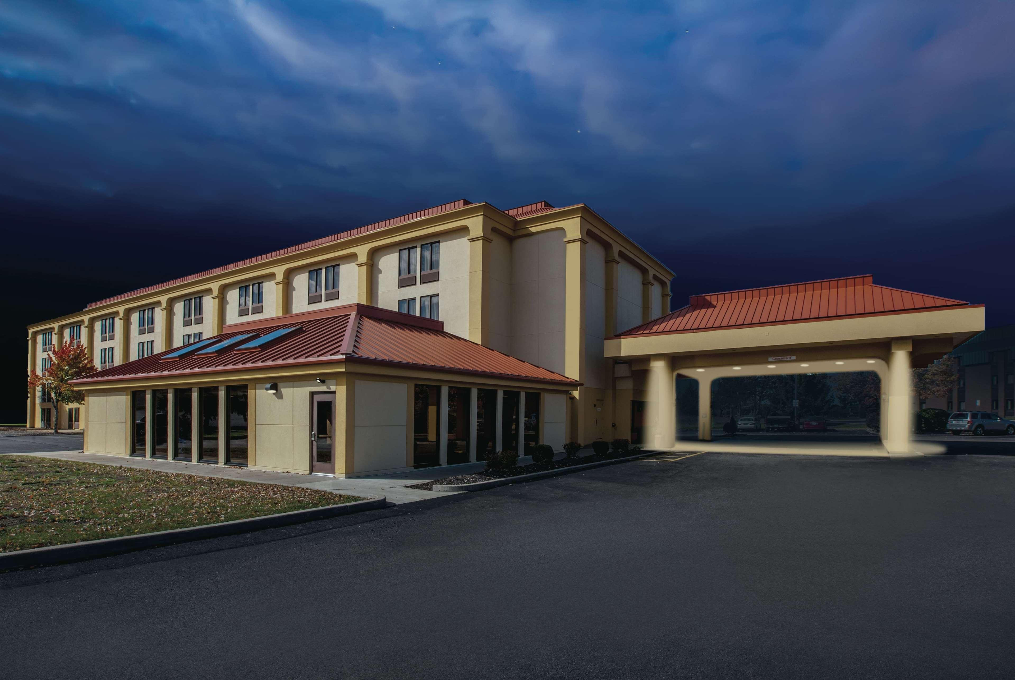 Country Inn & Suites By Radisson, Canton Near Hall Of Fame North Canton Dış mekan fotoğraf