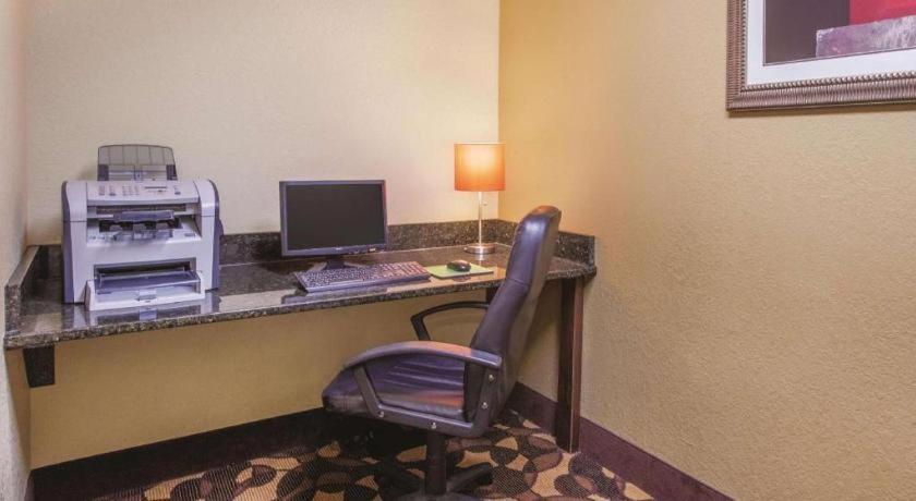 Country Inn & Suites By Radisson, Canton Near Hall Of Fame North Canton Dış mekan fotoğraf
