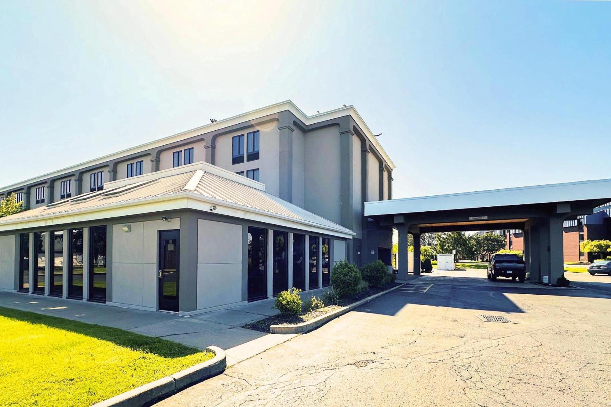 Country Inn & Suites By Radisson, Canton Near Hall Of Fame North Canton Dış mekan fotoğraf