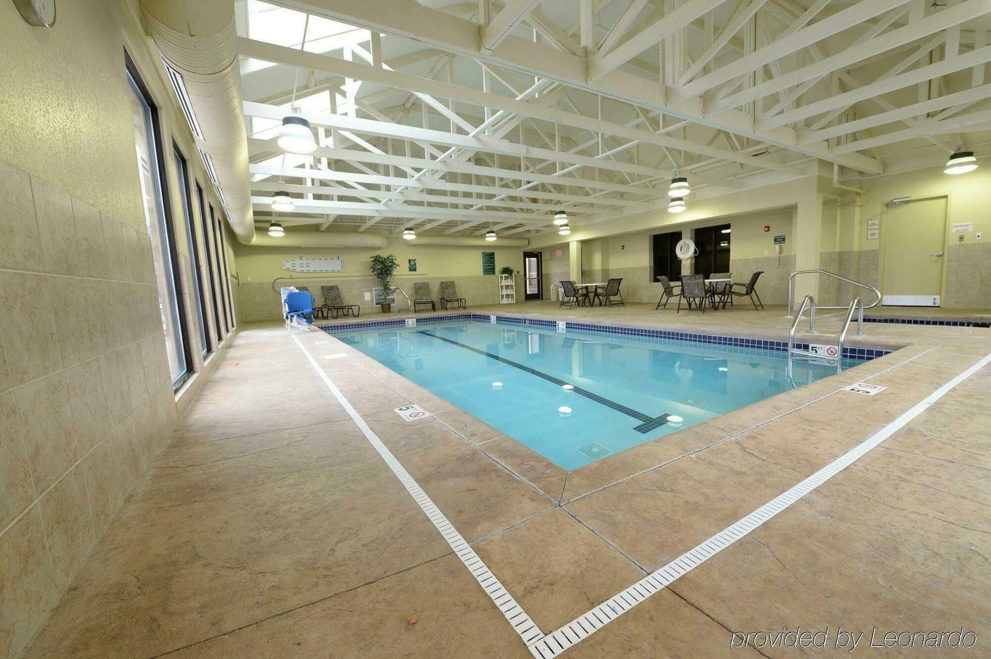 Country Inn & Suites By Radisson, Canton Near Hall Of Fame North Canton Dış mekan fotoğraf